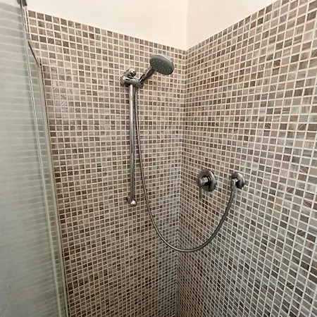 Apartment Fabrizio Nuovo Trilo Con A/c A 200 M Dal Mare Marcelli
