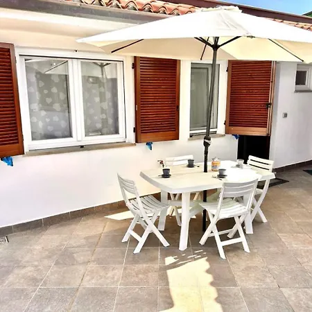 Apartmán Fabrizio Nuovo Trilo Con A/c A 200 M Dal Mare *