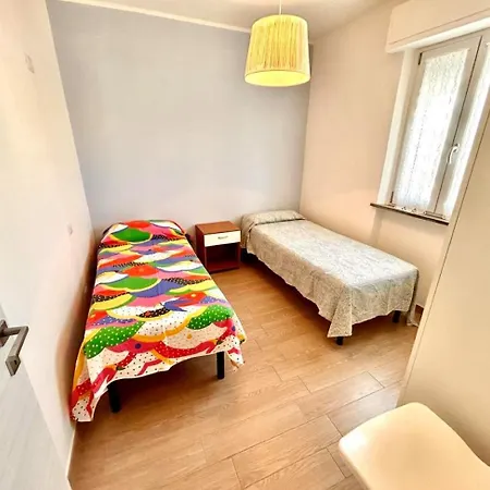 Apartment Fabrizio Nuovo Trilo Con A/c A 200 M Dal Mare Marcelli